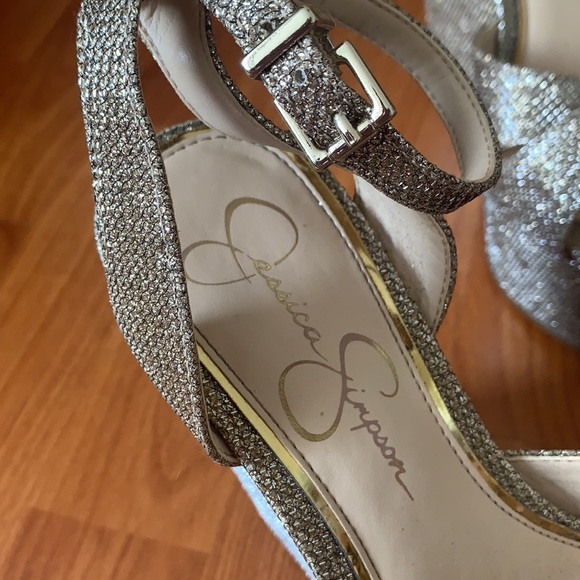 Jessica Simpson Gold Sparkle Dress Sandals - Picture 4 of 8